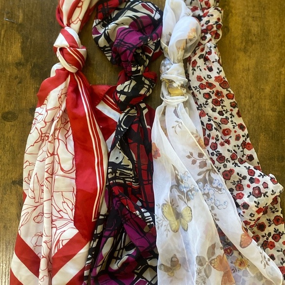 Set of 30 Floral and Abstract Patterned Women's Scarves Set - Picture 1 of 13